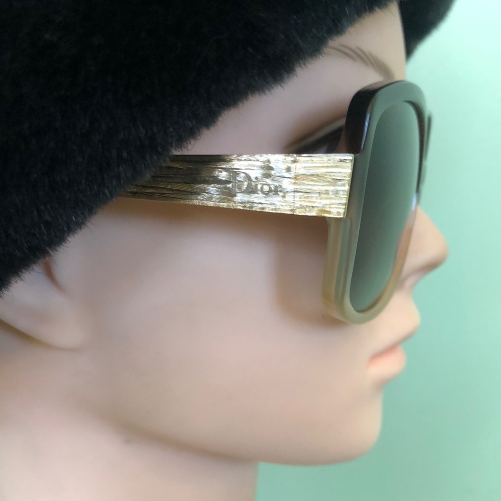 Christian Dior Polarized Sunglasses - Picture 4 of 10